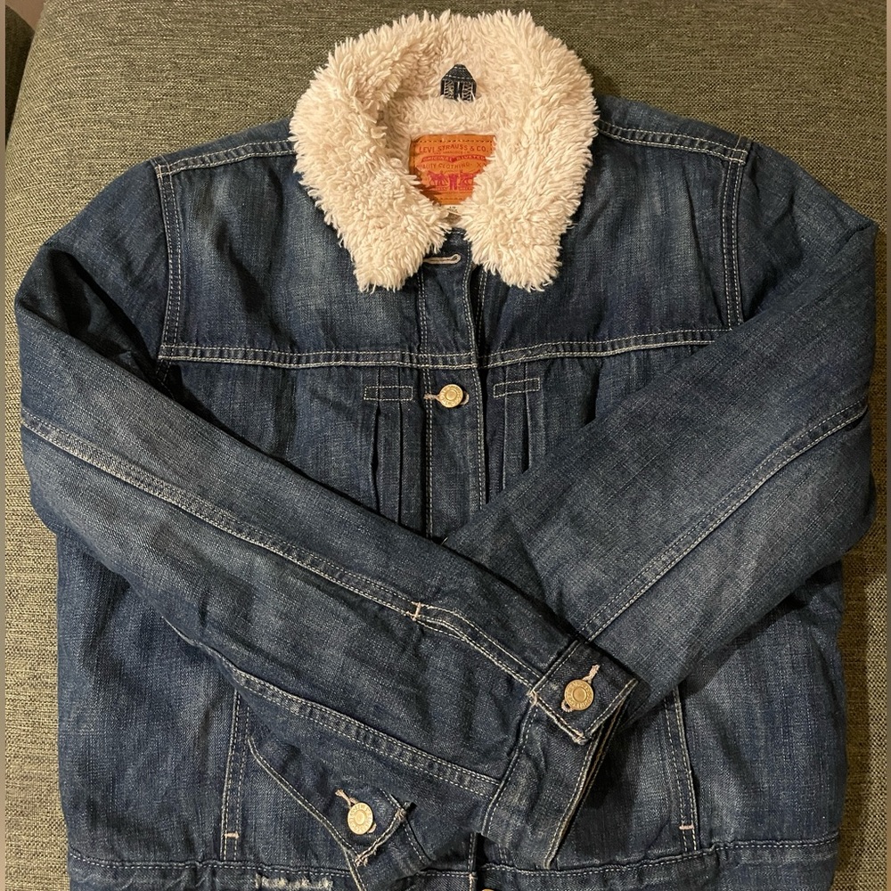 Levi’s Urban Outffiters Denim Cropped Shearling Jacket